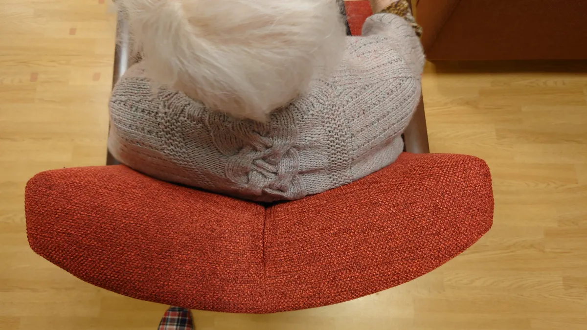 troneチェア 座面圧